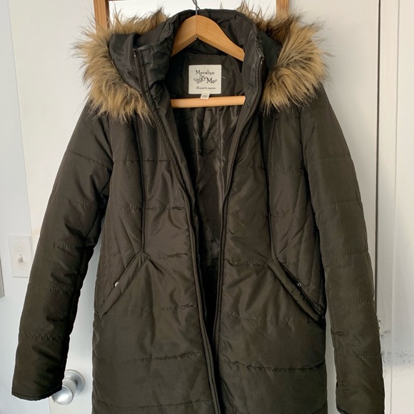 Insulated Winter Jacket with Fur hood - Picture 2 of 3